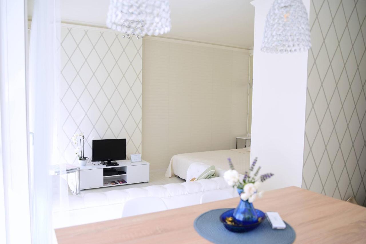 Cloe Apartman Szeged Exteriör bild