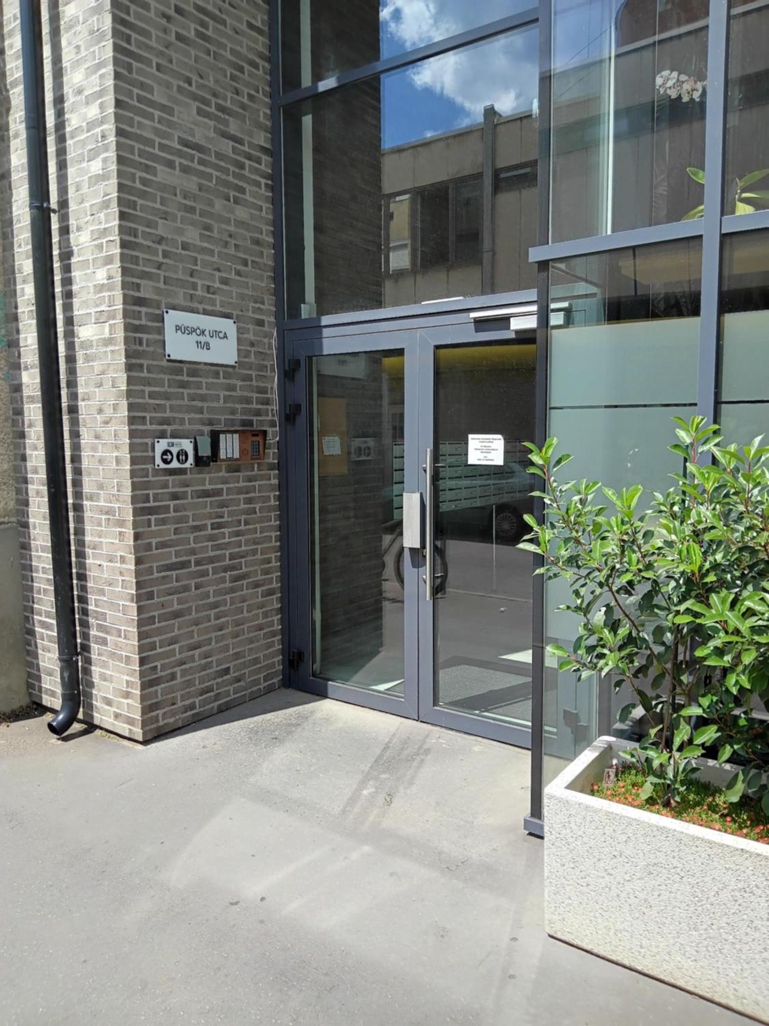 Cloe Apartman Szeged Exteriör bild